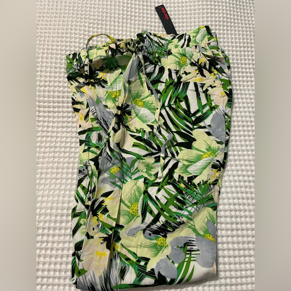 Shosho - NWT Tropical Green and Yellow Floral Pants